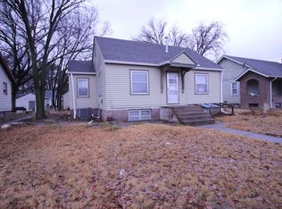 418 W 5th St, Hays, KS 67601