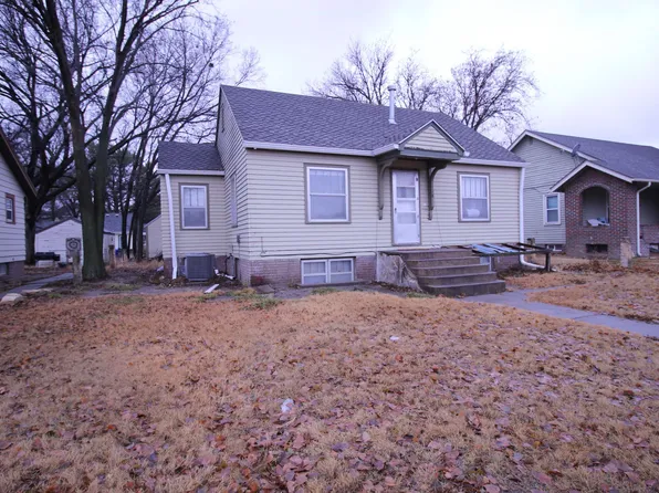 418 W 5th St, Hays, KS 67601