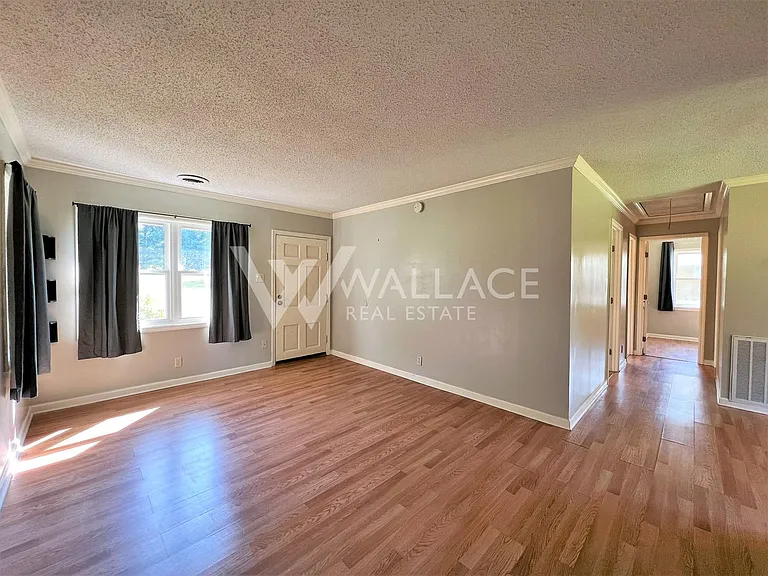 4807 Seminole Rd — Photo 3