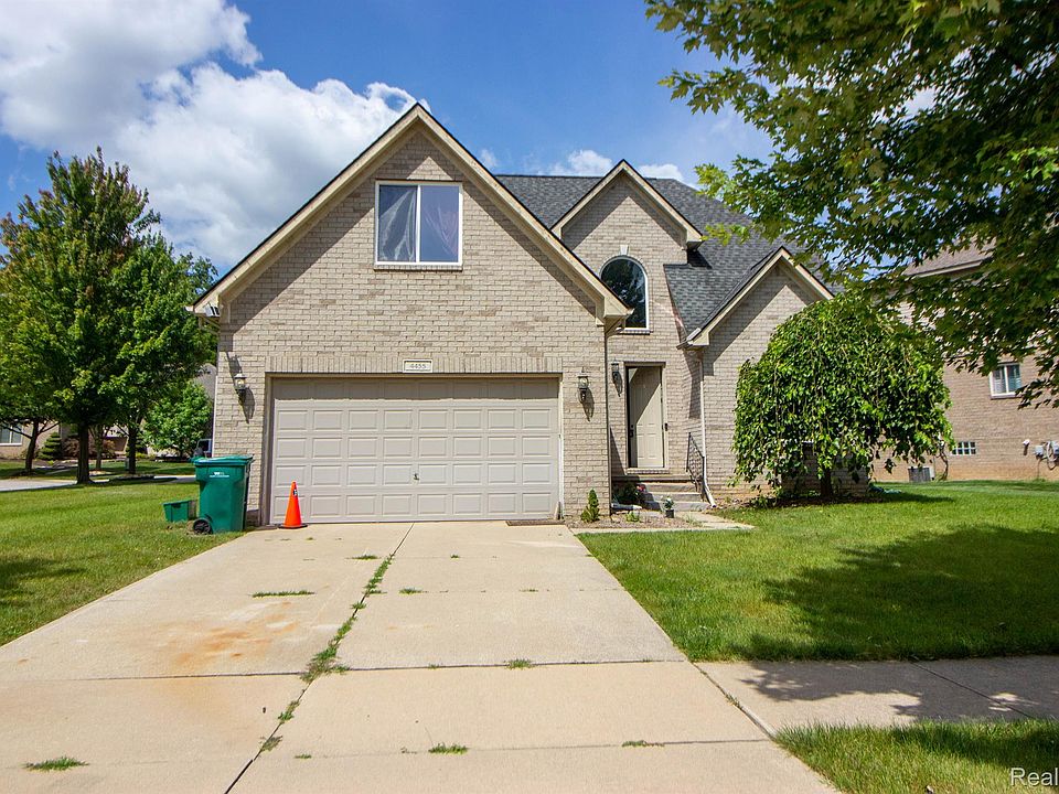 1st image of 4455 Thornhill Dr