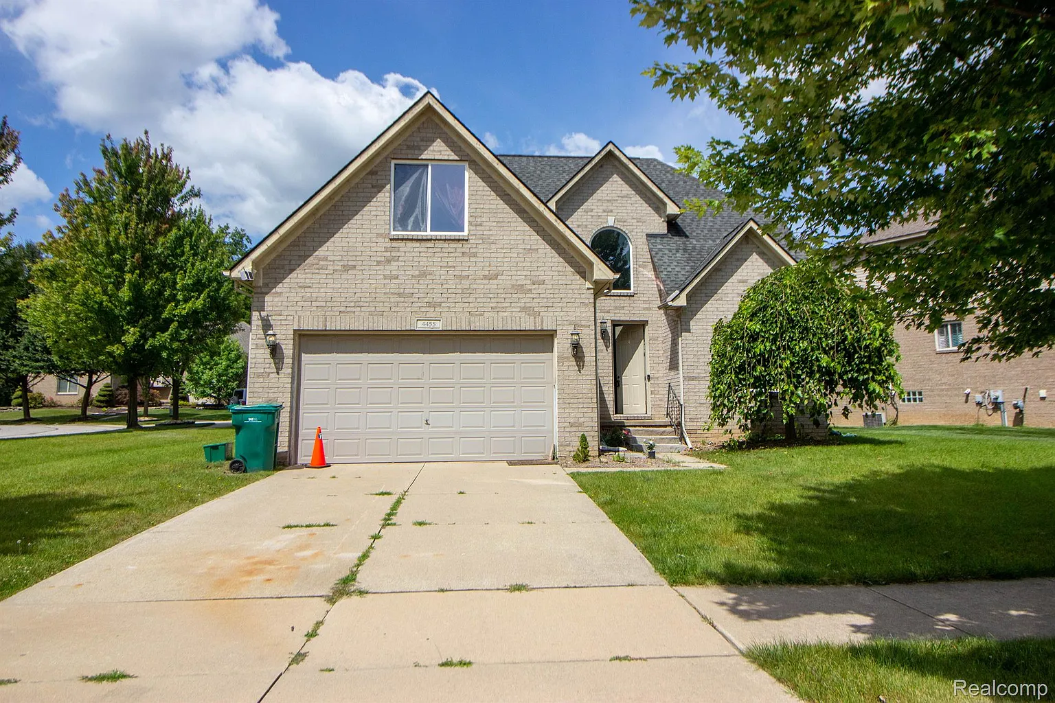 4455 Thornhill Dr photo 1