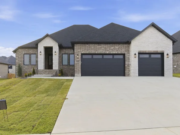 2067 N Silver Charm Avenue, Springfield, MO 65802