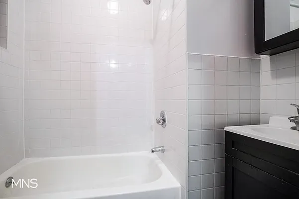 Rented by MNS Marketing | media 2