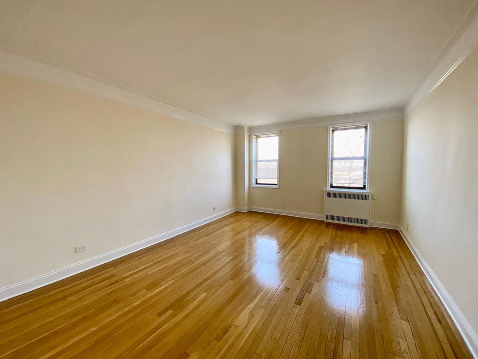 2nd image of 3619 167th St #5JI
