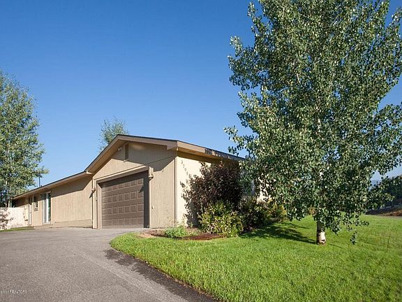 5th image of 3795 S Meadow Dr