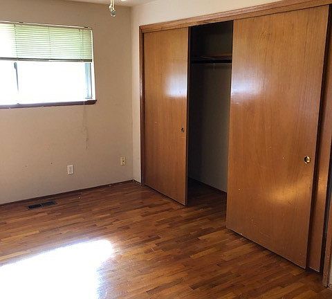 5th image of 5915 86th St E