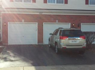 1927 W Cobblestone Rd, Romeoville, IL 60446