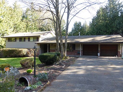 2nd image of 3025 Comanche Dr
