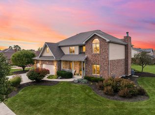 22374 Woodland Ln, Frankfort, IL 60423