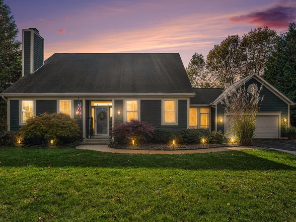 110 Bridle Path Ln, Niles, MI 49120