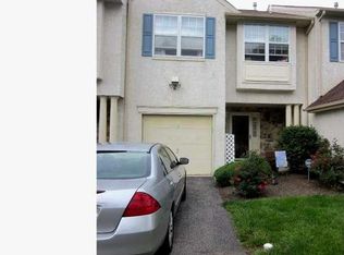 2 Viburnum Ct, Lafayette Hill, PA