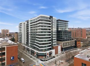212 King William St #416, Hamilton, ON L8R 0A7