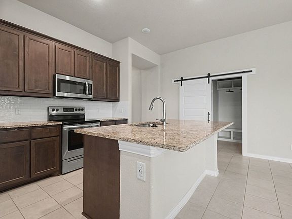 5th image of 3137 Bent Creek Dr