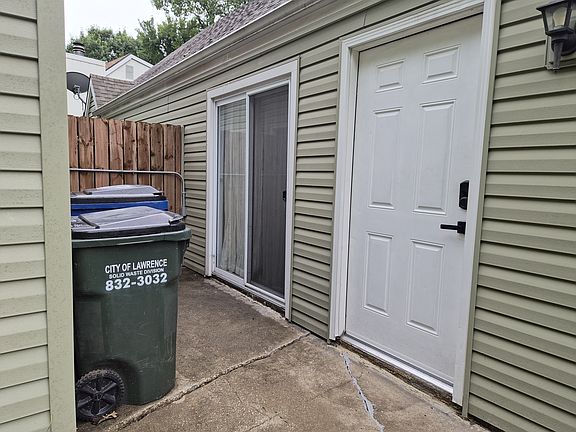 3rd image of 321 Northwood Ln