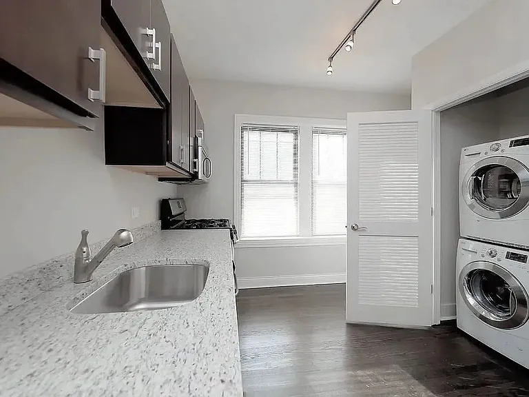 3700 N Bosworth Ave #1 — Photo 5