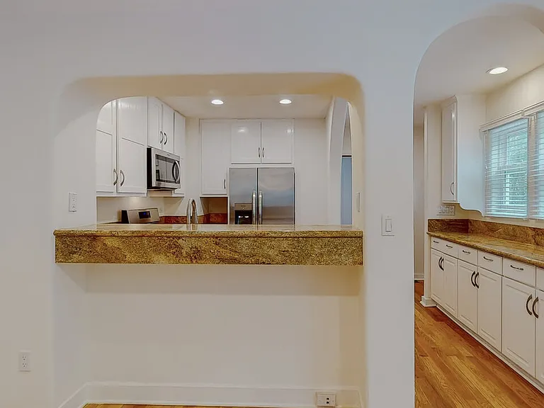 1011 N La Jolla Ave — Photo 6