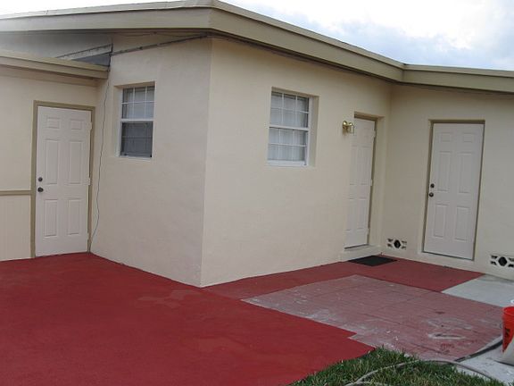 4th image of 1901 NW 186th St