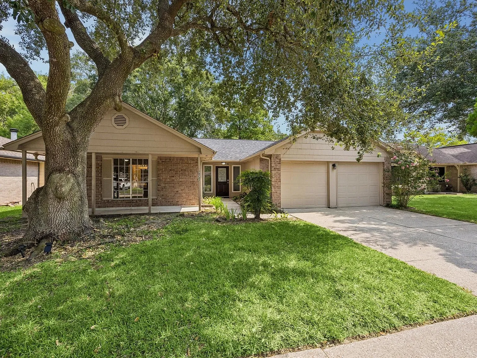 3 bed, 2.0 bath, 1510 sqft, $2,000 — Photo 1