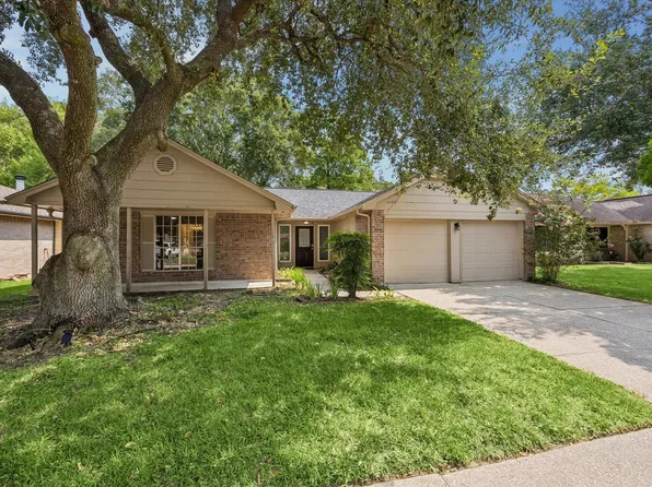16723 Colony Bend Dr, Friendswood, TX 77546