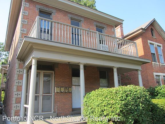 3rd image of 47 Smith Pl #4782361