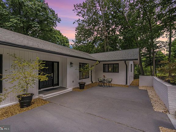 2nd image of 113 Goodloe Dr