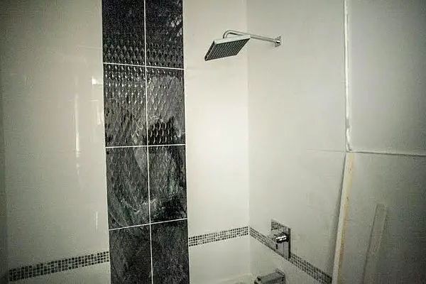 Rented by 585 Evergreen Avenue, LLC | media 83