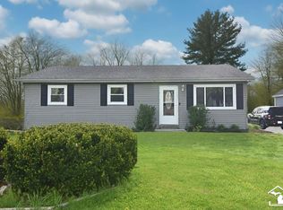 7050 Maplewood Dr, Temperance, MI 48182