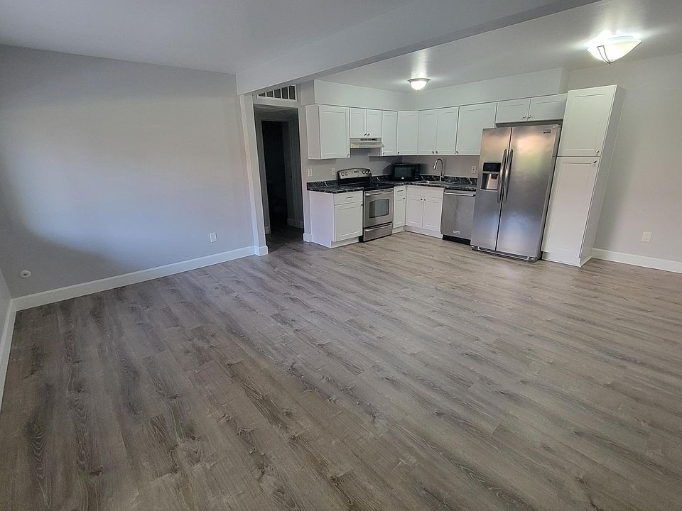 Living & Dining - brand new high quality flooring and kitchen cabinets