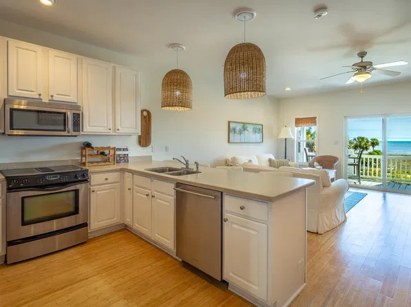 1648 Alligator Dr #327, Panacea, FL 32346