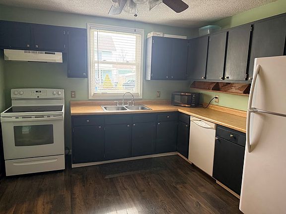 5th image of 221 Tropic St