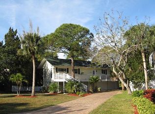 813 8th St, Palm Harbor, FL 34683