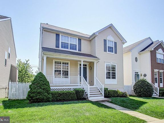 3rd image of 13929 Coachmans Cir