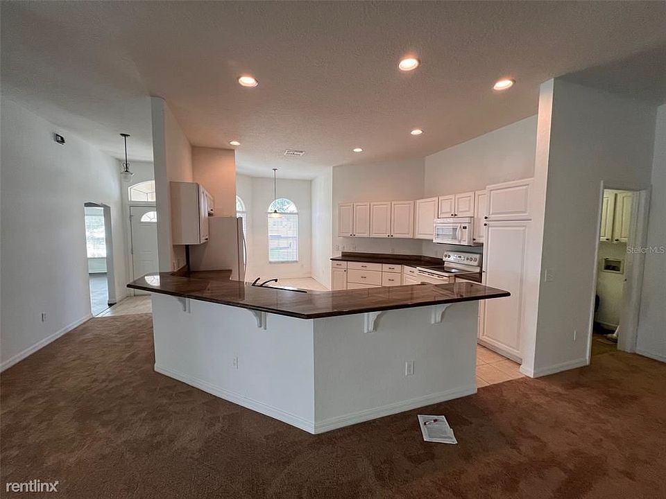 1st image of 415R Cierra Oaks Cir