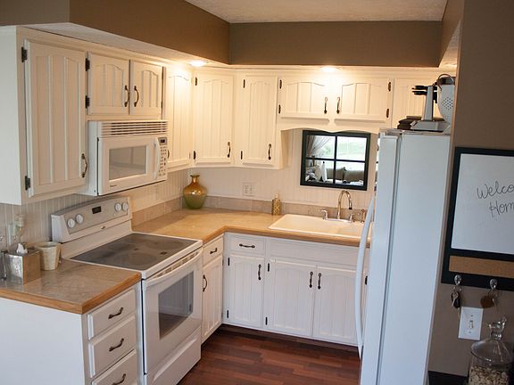 5th image of 5930 Queens Dr