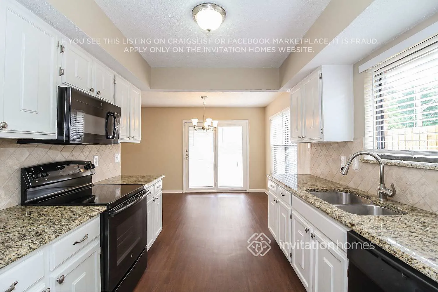 3718 Twin Oaks Ct Flower Mound, TX 75028 — Photo 4