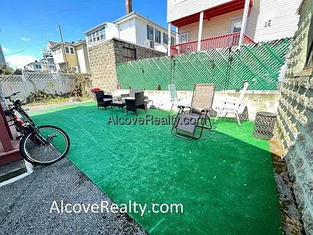 Sterling St — Photo 19