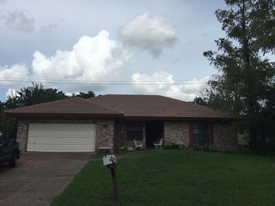 1st image of 3812 NW 72nd Dr