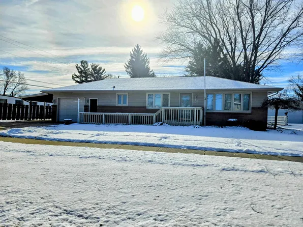 1205 Kellogg Ave, Janesville, WI 53546