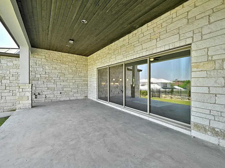 4809 Serene Hills Dr — Photo 32