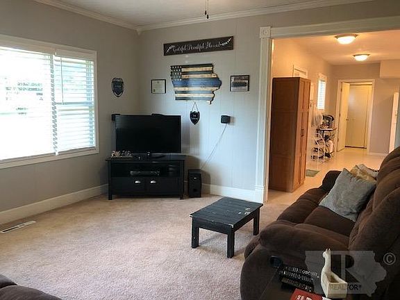 4th image of 30 Cedar Ave