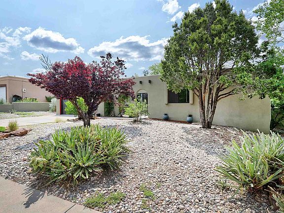 2nd image of 2165 Candelero St