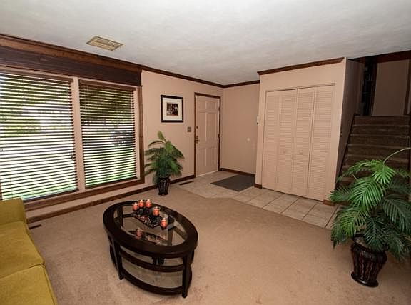 2nd image of 217 Parkwood Ln