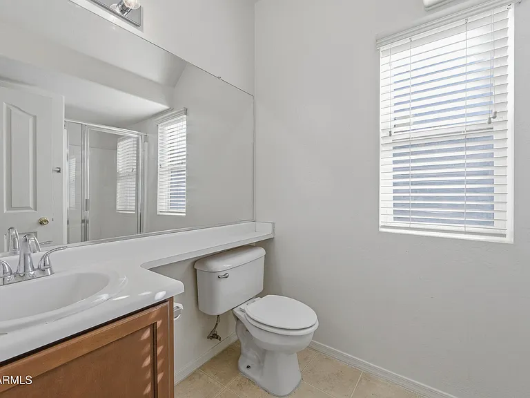 2524 S 89th Ln — Photo 9