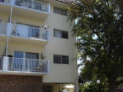 1st image of 12105 NE 11th Pl APT 304