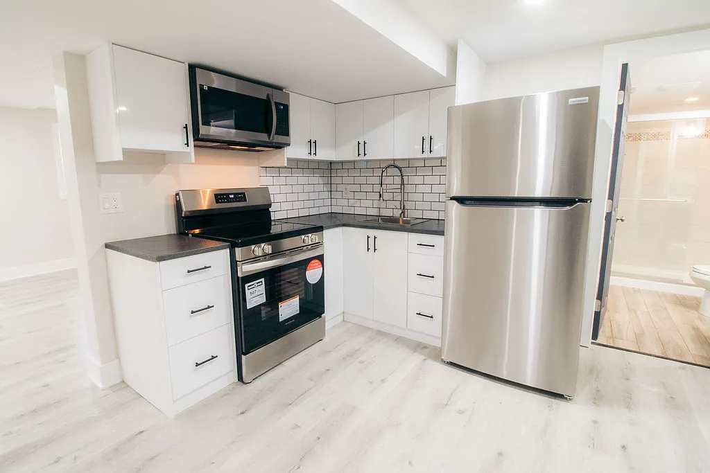 75 Jacobson Ave — Photo 1