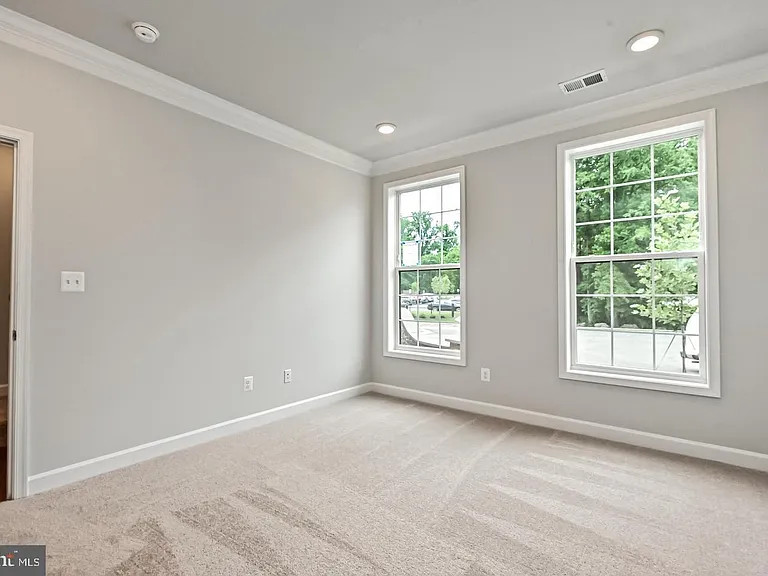4404 Fair Lakes Ct — Photo 6