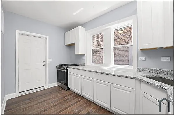 Building Photo - 7959 S Essex Ave #2