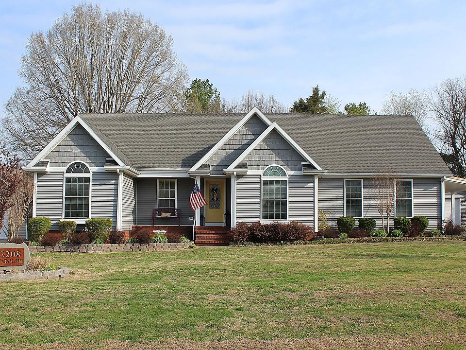 1st image of 2208 Carol Dr