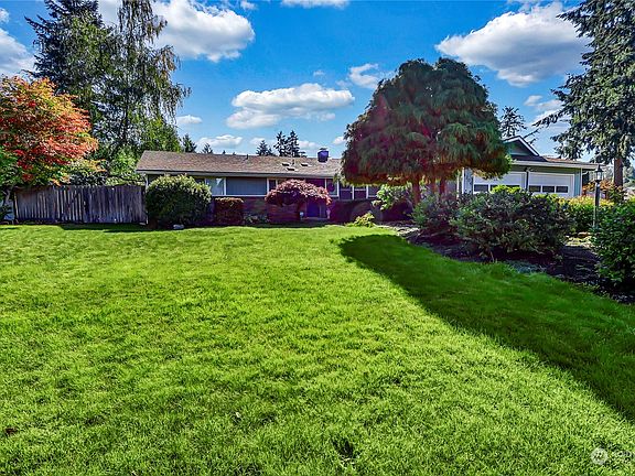 5th image of 4204 Lorna Court SE