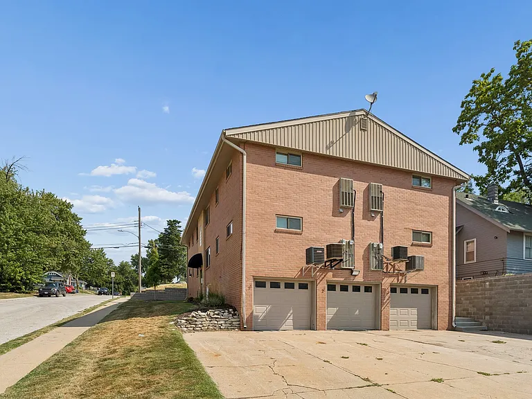 4620 Wakeley St #46201 — Photo 10